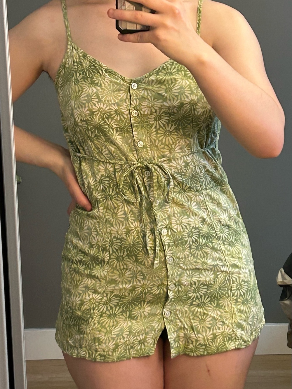 American Eagle Outfitters Green Floral Button-Front Top